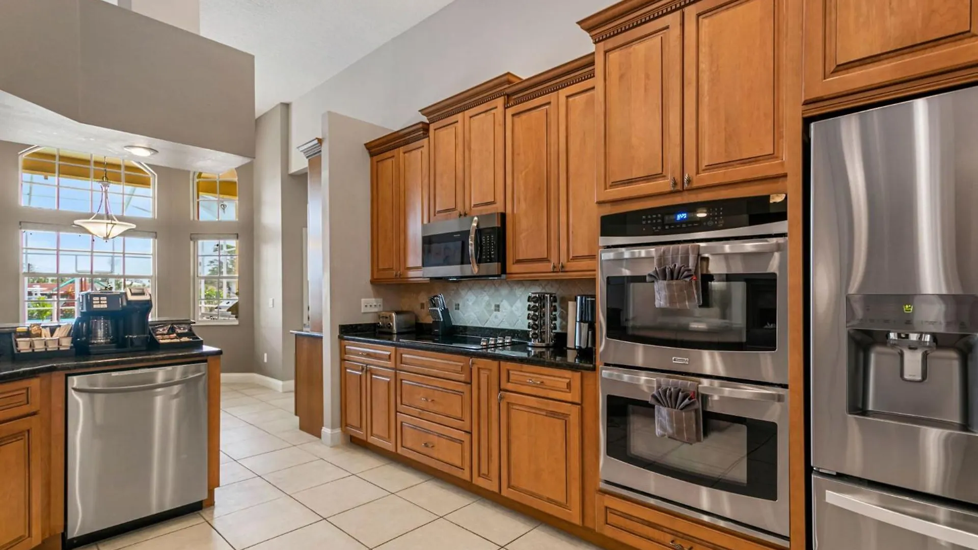6Br Family Escape-Pool Sports Courts Game Room Tampa Tatil Evi