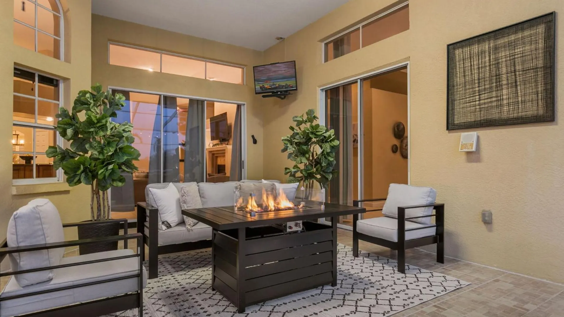 6Br Family Escape-Pool Sports Courts Game Room Tampa USA